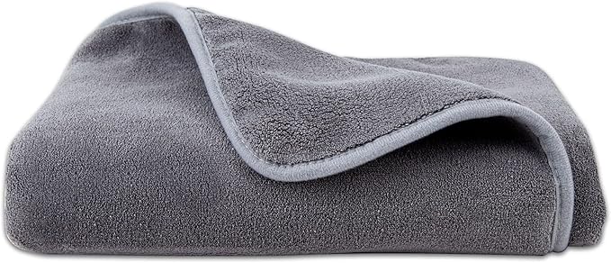 Amazon Basics Microfiber Car Drying Towel - Image 3